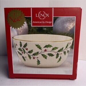 Lenox American By Design Holiday 5’ Bowl With Leaf & Holly Berries NIB